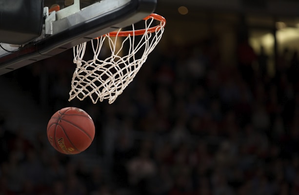 2026年篮球NBA及国际赛事最新战报与图片